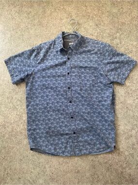 Airwalk Blue Short-Sleeve Palm-Print Button-Down Shirt